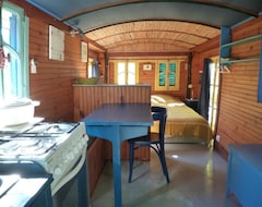Koko talo/asunto Zigeunerwagen (Nyons, Ranska)