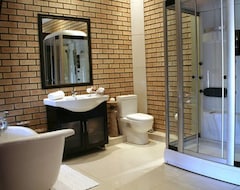 Lords Signature Hotel (Meyerton, South Africa)