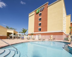 Holiday Inn Express Hotel & Suites Port St. Lucie West, An Ihg Hotel (Port St. Lucie, EE. UU.)