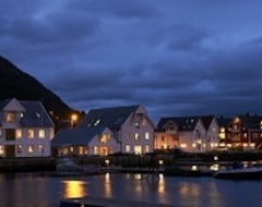 Resort Knutholmen (Bremanger, Noruega)