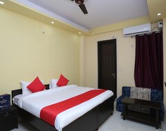 Hotelli OYO 28172 Hotel Golden Palace (Ghaziabad, Intia)