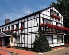 Khách sạn Hotel Eggenwirth (Bad Driburg, Đức)