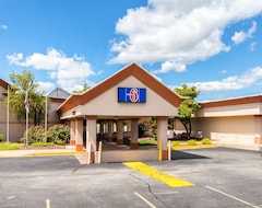 Khách sạn Econo Lodge Inn & Suites (Chambersburg, Hoa Kỳ)