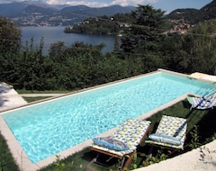 Tüm Ev/Apart Daire Appartamento Con Piscina Privata E Stupenda Vista Sul Lago Maggiore (Laveno-Mombello, İtalya)