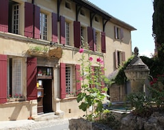 Otel Hostellerie Le Beffroi (Vaison-la-Romaine, Fransa)