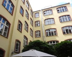 Khách sạn Hotel 103 (Berlin, Đức)