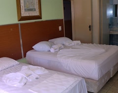 Khách sạn Hotel Astúrias Praia (Guarujá, Brazil)