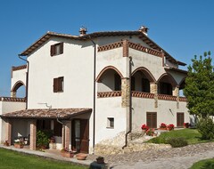 Casa rural Agriturismo I Girasoli (Pescia Romana, Ý)