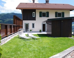 Toàn bộ căn nhà/căn hộ Large House With Sauna, Tyrolean-style, In A Romantic Mountain Panorama Location (Aschau, Áo)
