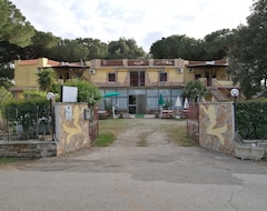Hotel Paradiso (Tarquinia, İtalya)