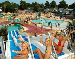 Resort Domaine Les Muriers (Vendres, Pháp)