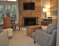 Koko talo/asunto New! Gold Rated Interior & Easy Walk To Slopes! Access Passes+wifi (Wintergreen, Amerikan Yhdysvallat)