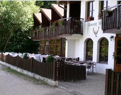 Khách sạn Lovecky Jivak (Loucen, Cộng hòa Séc)