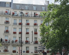 Hotel Familia (Paris, France)