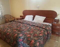 Hotel Mama Lees Lodge (Cape Coast, Ghana)