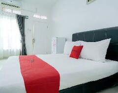 Hotelli Reddoorz Syariah Near Rs Awal Bros Batam (Sekupang, Indonesia)
