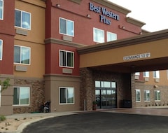 Hotel Best Western Plus Desert Poppy Inn (Lancaster, Sjedinjene Američke Države)