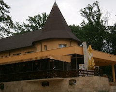 Hotel Doua Veverite (Baia Mare, Romania)