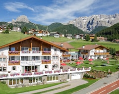 Khách sạn Hotel Welponer (Selva in Val Gardena, Ý)