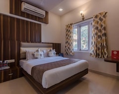 Khách sạn OYO 10217 Hotel Golden Palms (Mumbai, Ấn Độ)