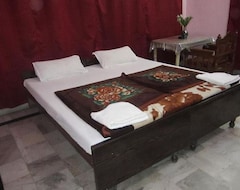 Hotel Yogi Lodge Khajuraho (Khajuraho, Hindistan)