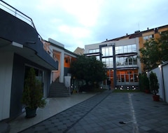 Khách sạn Lira Inn (Niš, Séc-bia)