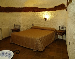 Hotel Cuevas del Zenete (La Calahorra, Spain)