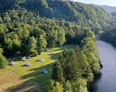 Otel ECO River Camp Globoko (Radovljica, Slovenya)