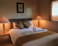 Hotel Venetian Ridge Vacation Villas (Providenciales, Turks and Caicos Islands)