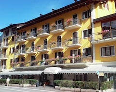 Hotel Posta (Comano Terme, Italy)