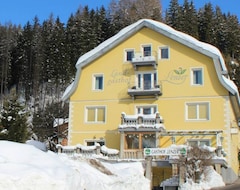 Otel Landgasthof Lenzer (Strassen, Avusturya)