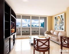 Hele huset/lejligheden High Rise Comfort With A Balcony (Miami, USA)