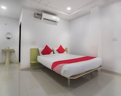 Hotel OYO 70071 Sri Raghavendra Lodge (Bulandshahr, India)