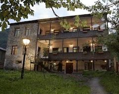 Khách sạn Villa Mestia (Mazeri, Georgia)