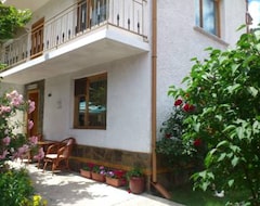 Pansiyon Guest House Stoletnika (Pamporovo, Bulgaristan)