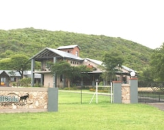 Khách sạn Arotin Game Lodge (Brits, Nam Phi)