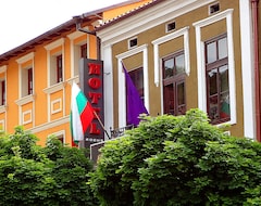 Khách sạn Maximus (Veliko Tarnovo, Bun-ga-ri)