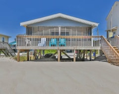 Toàn bộ căn nhà/căn hộ Tan-n-sand - Entrancing Oceanfront View, Traditional Beach Cottage, Pet Friendly (Surf City, Hoa Kỳ)