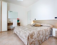 Bed & Breakfast Villa Raf (Vico Equense, Italija)