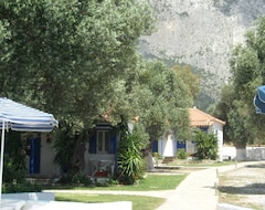 Hotel White Rock Apartments (Kampos Marathokampos - Votsalakia, Grecia)