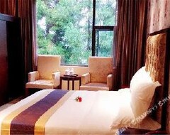 Khách sạn Lianhu Hotel (Qinglong, Trung Quốc)
