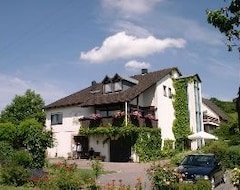 Toàn bộ căn nhà/căn hộ 3 Star Vacation Apartment With A Panoramic View, On A Wine-growing Estate (Insheim, Đức)