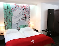 Khách sạn Hotel Helvetia (Munich, Đức)