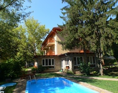 Hotel Villa Dorottya (Balatonföldvar, Hungary)