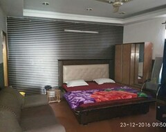 Khách sạn Royal Plaza (Chandigarh, Ấn Độ)