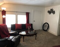 Cijela kuća/apartman Cozy 2 Bedroom Upper- Racine Wi (Racine, Sjedinjene Američke Države)