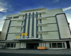 M Hotel (Mataram, Endonezya)