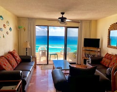 Tüm Ev/Apart Daire Ocean View Tower Condo, On The Beach, Free Wifi, 2 Malls Within (Cancun, Meksika)