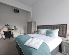 Hele huset/lejligheden JOIVY Luxury 2 and 3 bed flats on Historic George Street (Edinburgh, Storbritannien)