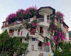 Khách sạn Akdeniz Pansiyon (Ekincik, Thổ Nhĩ Kỳ)
